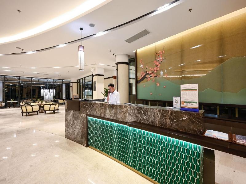 Emerald Ho Tram Resort image
