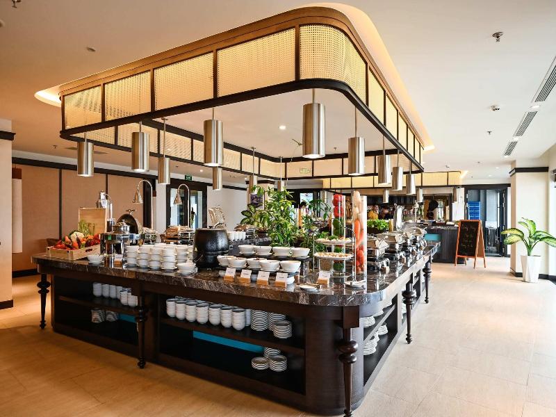 Emerald Ho Tram Resort image