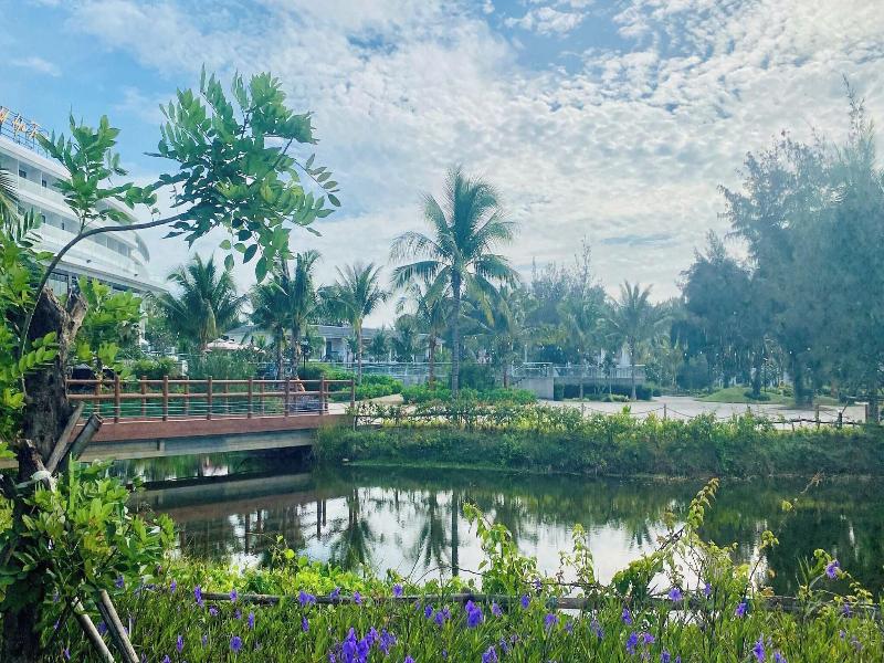 Emerald Ho Tram Resort image