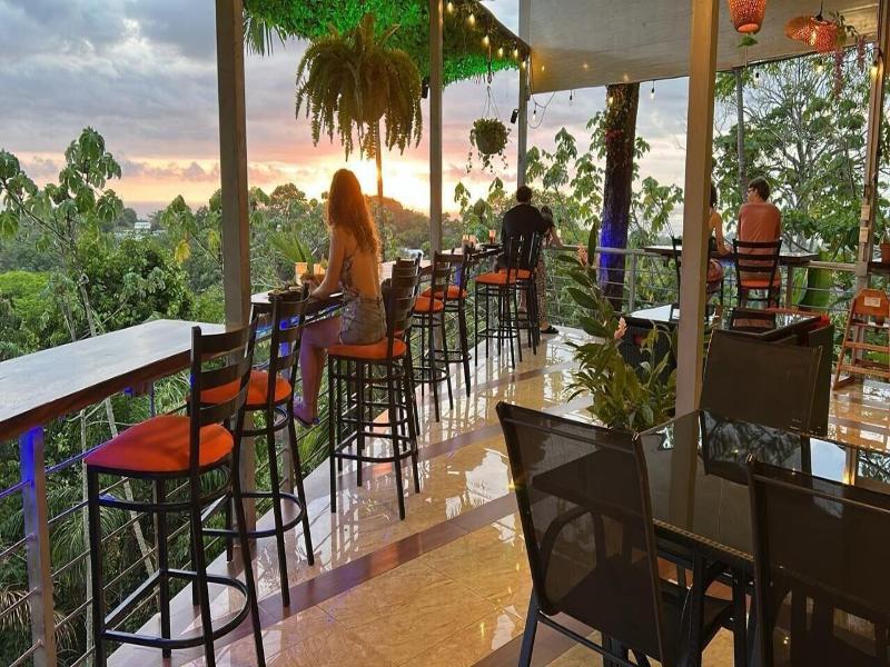 Mountain Top Park Hotel image