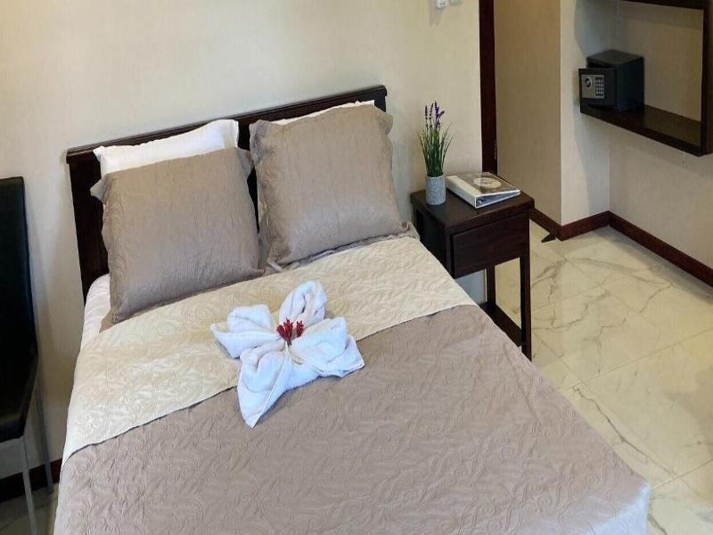 Mountain Top Park Hotel image