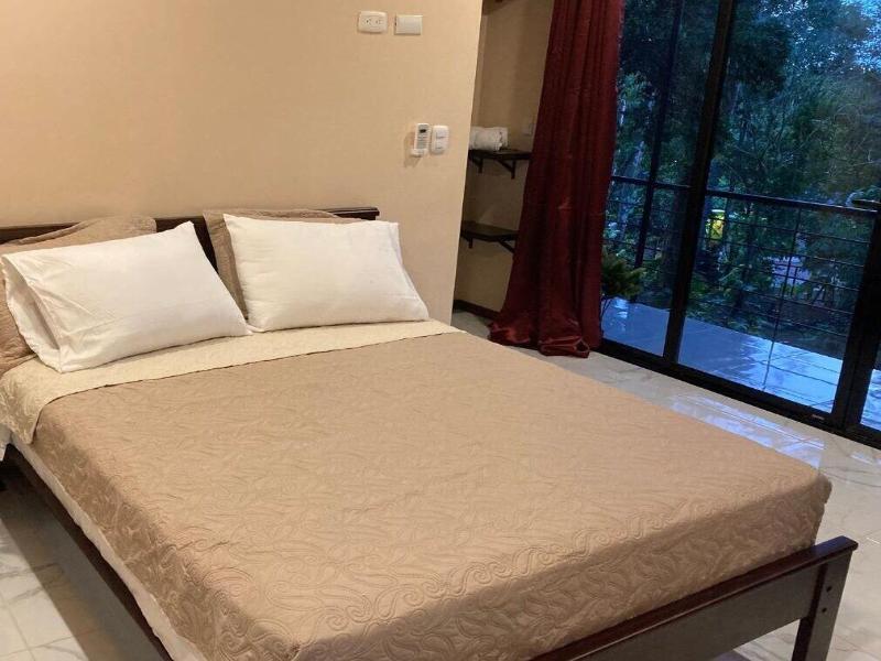 Mountain Top Park Hotel image