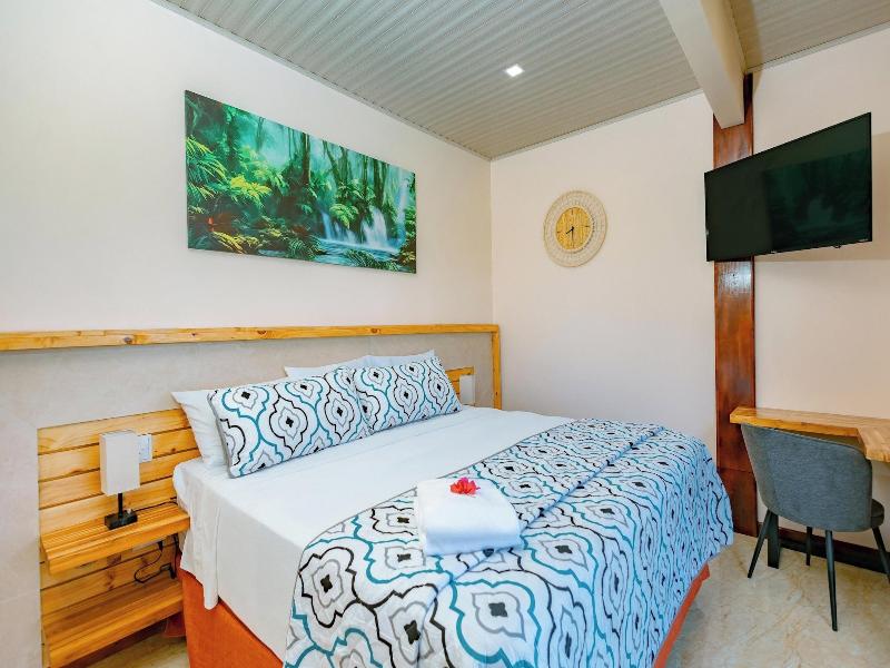 Mountain Top Park Hotel image