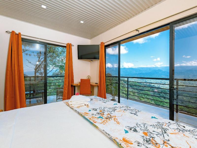 Mountain Top Park Hotel image