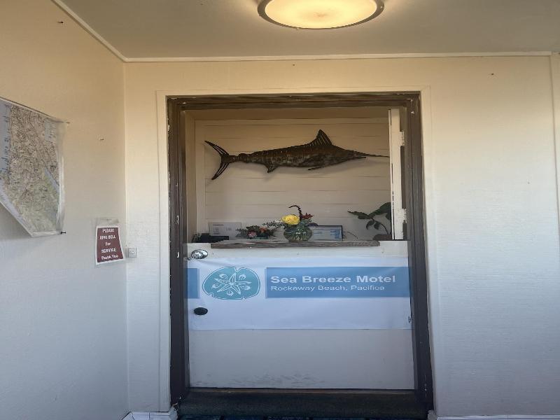 Sea Breeze Motel image