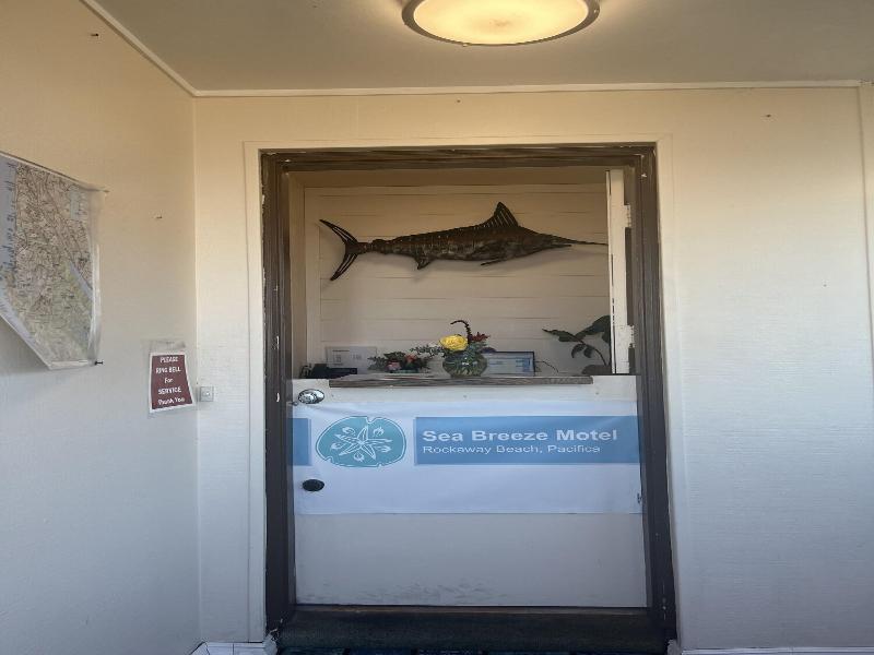 Sea Breeze Motel image