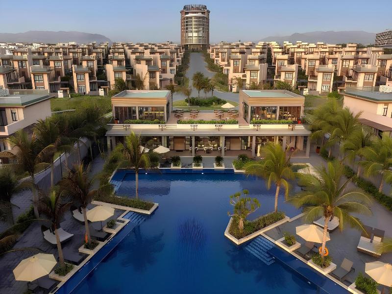 Seascape Villas In Long Beach Cam Ranh image