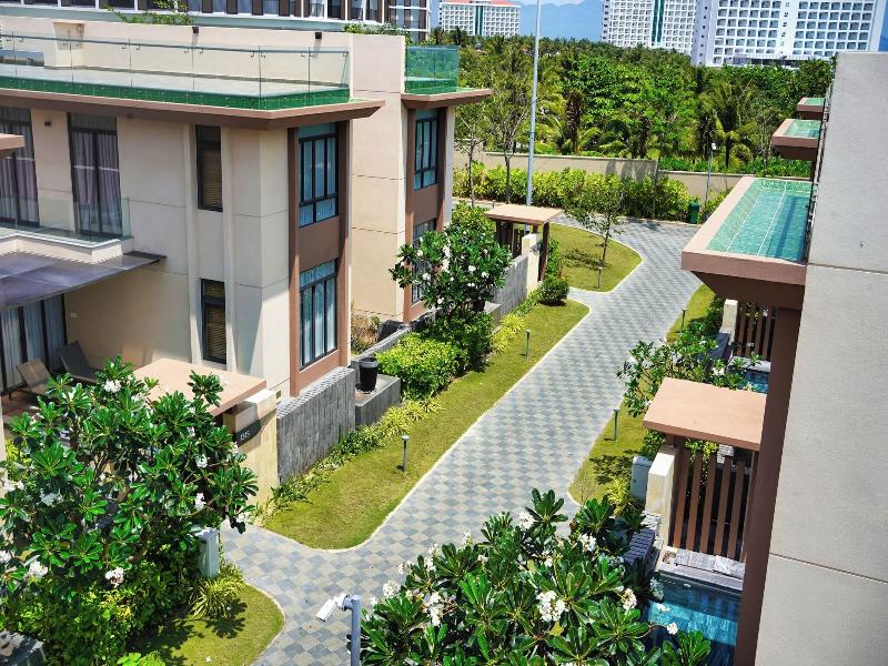 Seascape Villas In Long Beach Cam Ranh image
