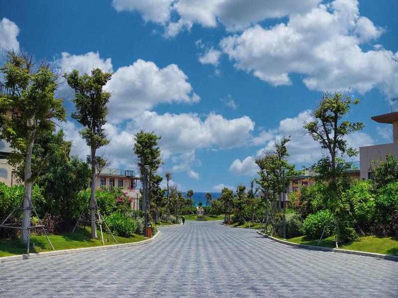 Seascape Villas In Long Beach Cam Ranh image
