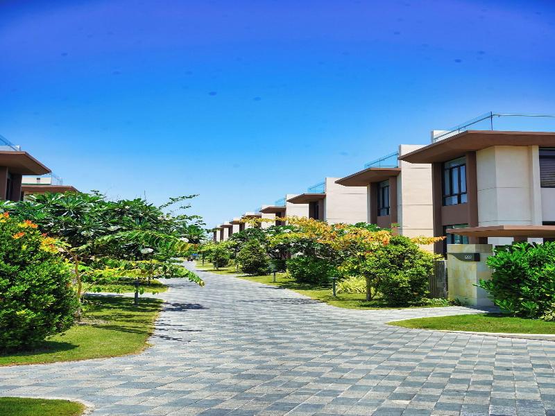 Seascape Villas In Long Beach Cam Ranh image