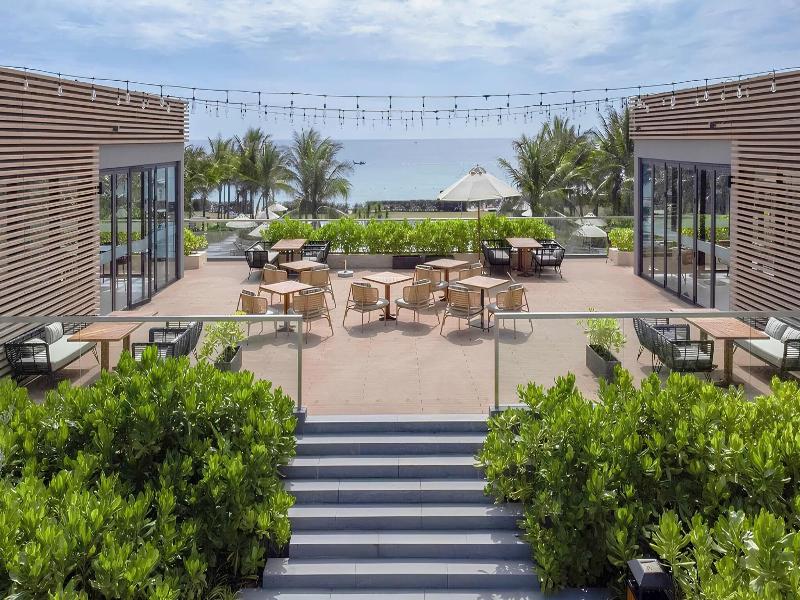 Seascape Villas In Long Beach Cam Ranh image