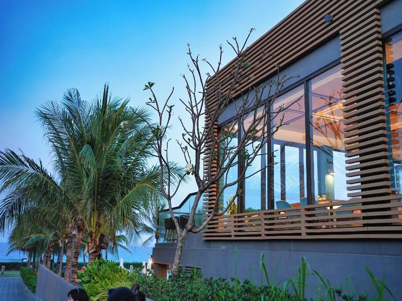 Seascape Villas In Long Beach Cam Ranh image