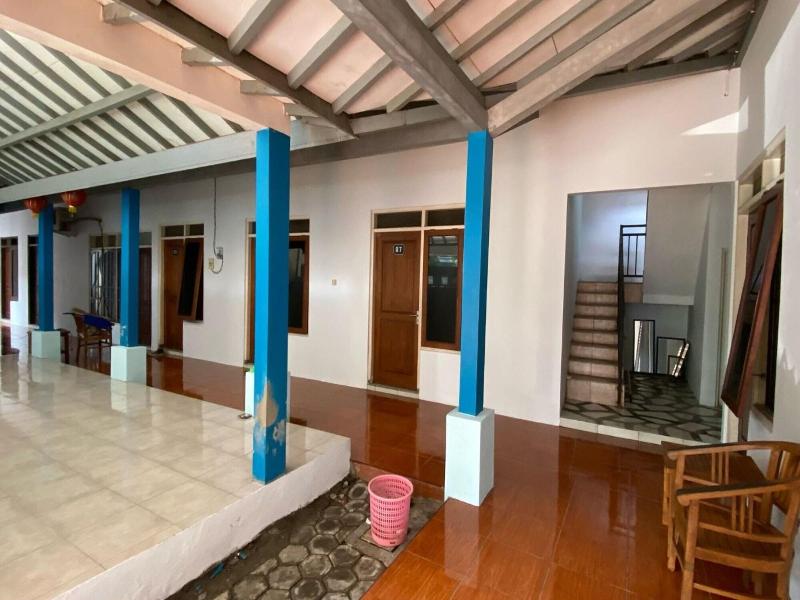 Hotel O Lies Kostel Syariah image