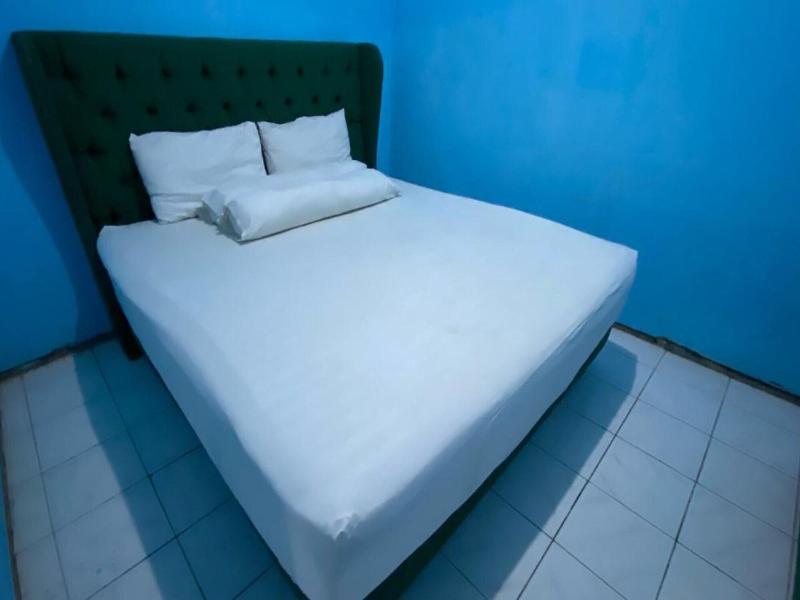 Hotel O Lies Kostel Syariah image