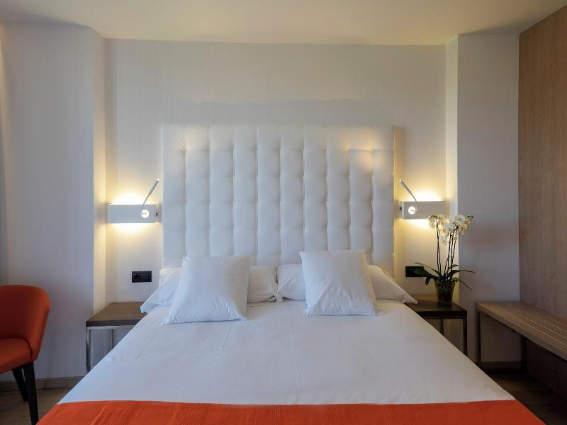 Hotel Chi image