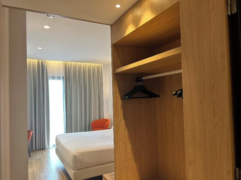 Hotel Chi image
