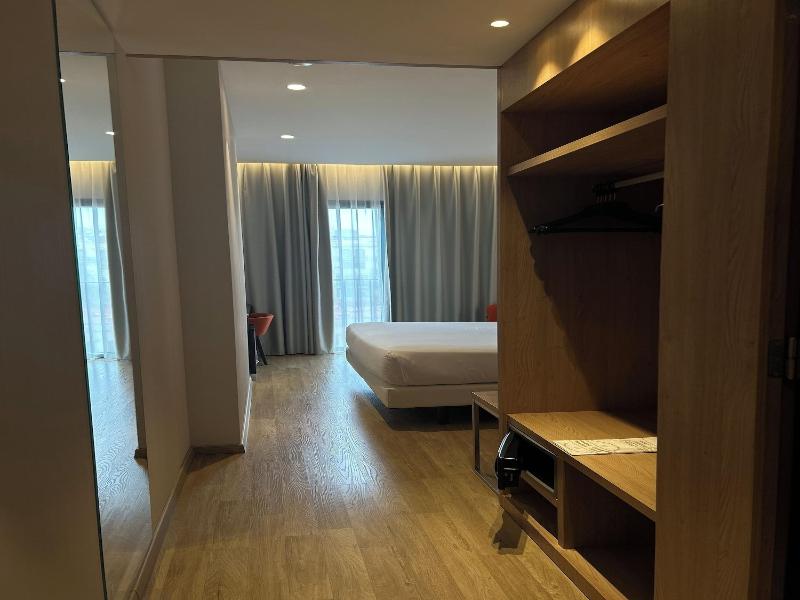 Hotel Chi image