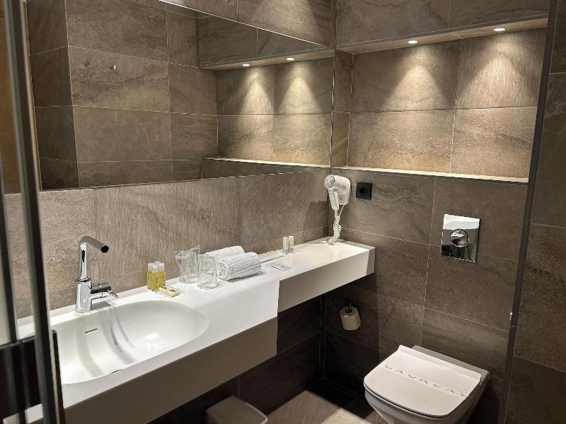 Hotel Chi image