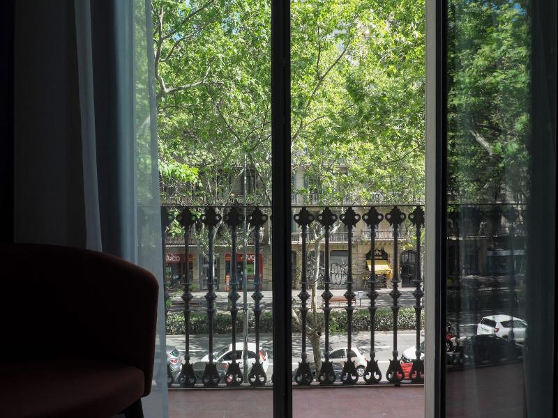 Hotel Chi image