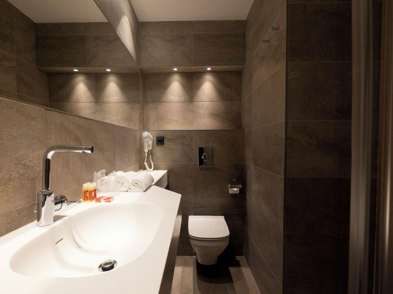 Hotel Chi image