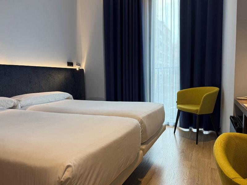 Hotel Chi image