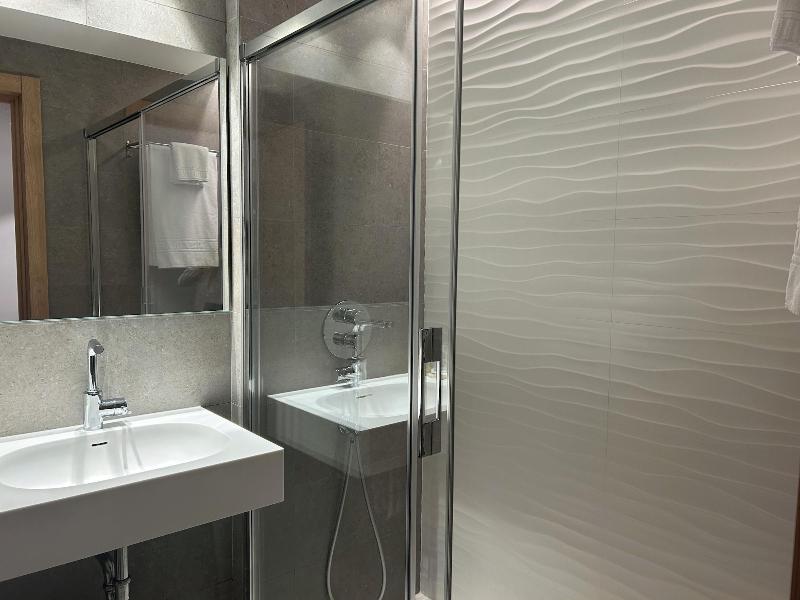 Hotel Chi image