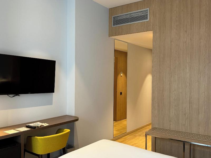 Hotel Chi image