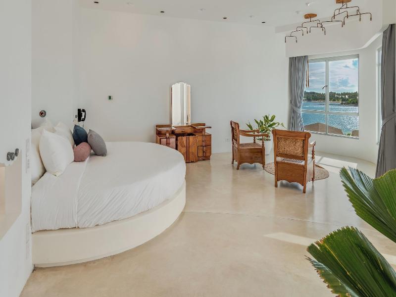 Ampersand Resort image