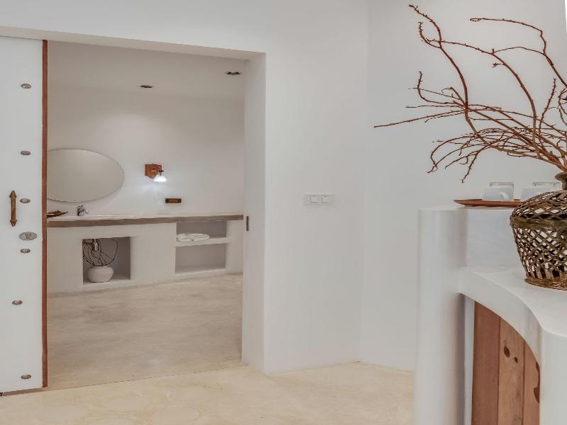 Ampersand Resort image