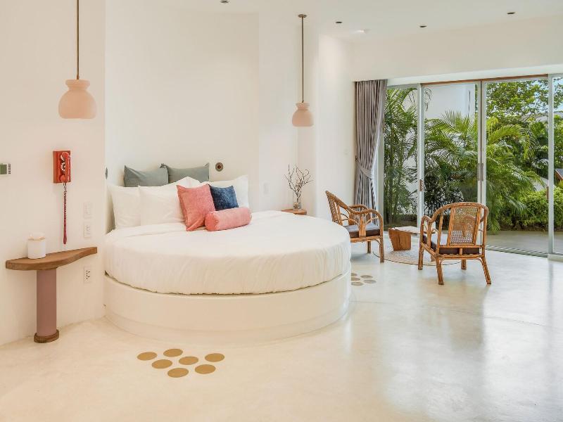 Ampersand Resort image