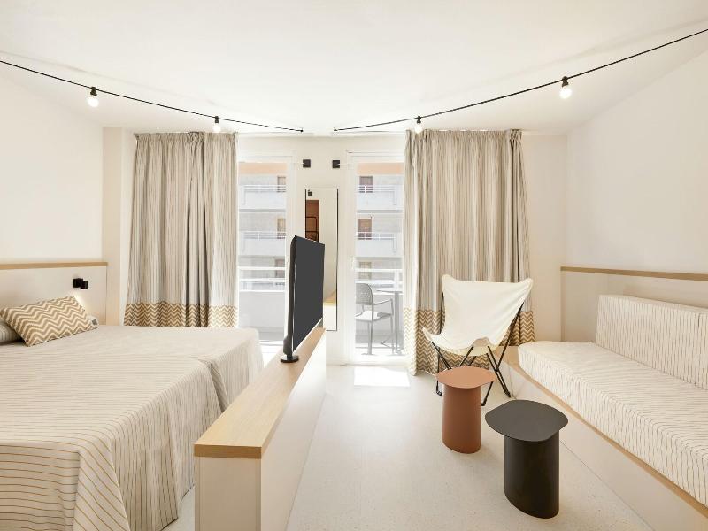 Tent Calvia Beach image