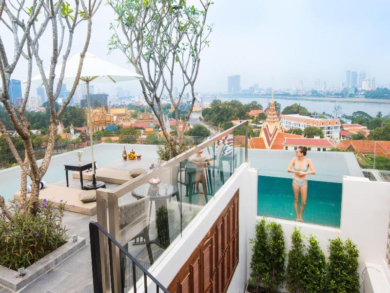 Glow Park Hotel Grand Royal Palace image