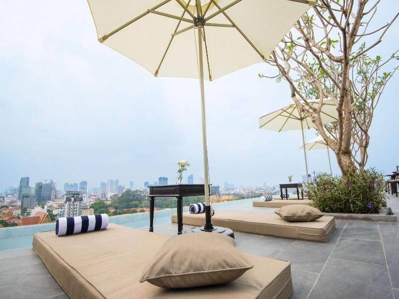 Glow Park Hotel Grand Royal Palace image