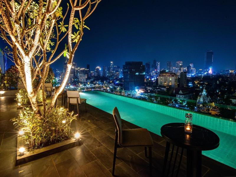 Glow Park Hotel Grand Royal Palace image