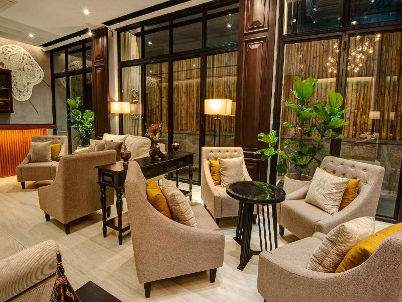 Glow Park Hotel Grand Royal Palace image