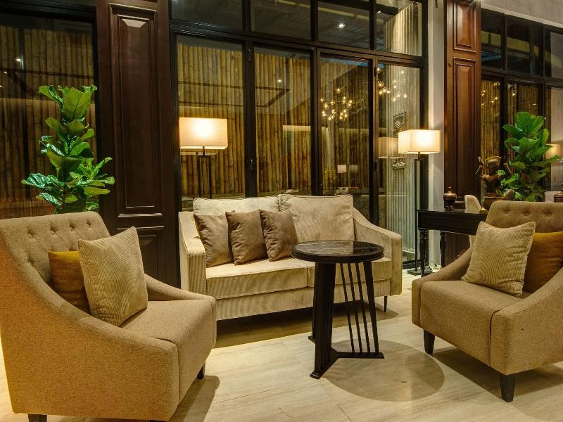Glow Park Hotel Grand Royal Palace image