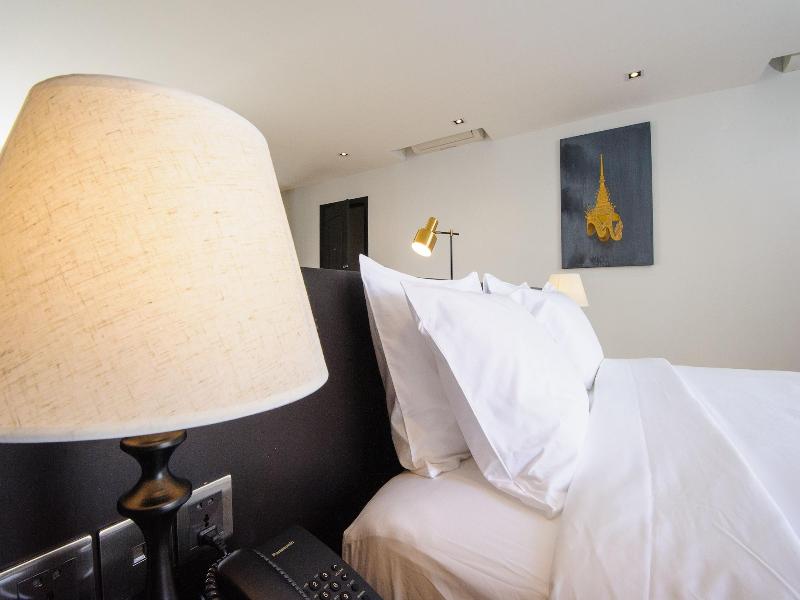 Glow Park Hotel Grand Royal Palace image