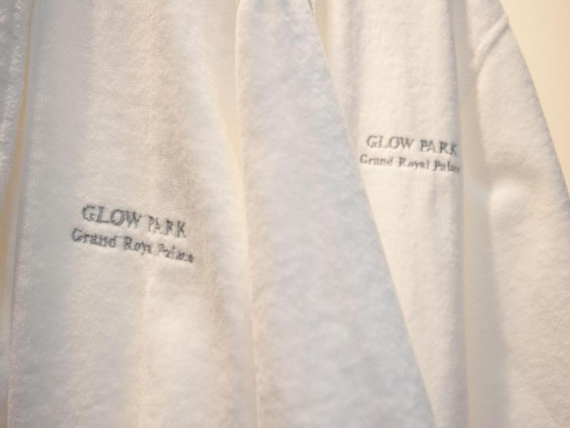 Glow Park Hotel Grand Royal Palace image
