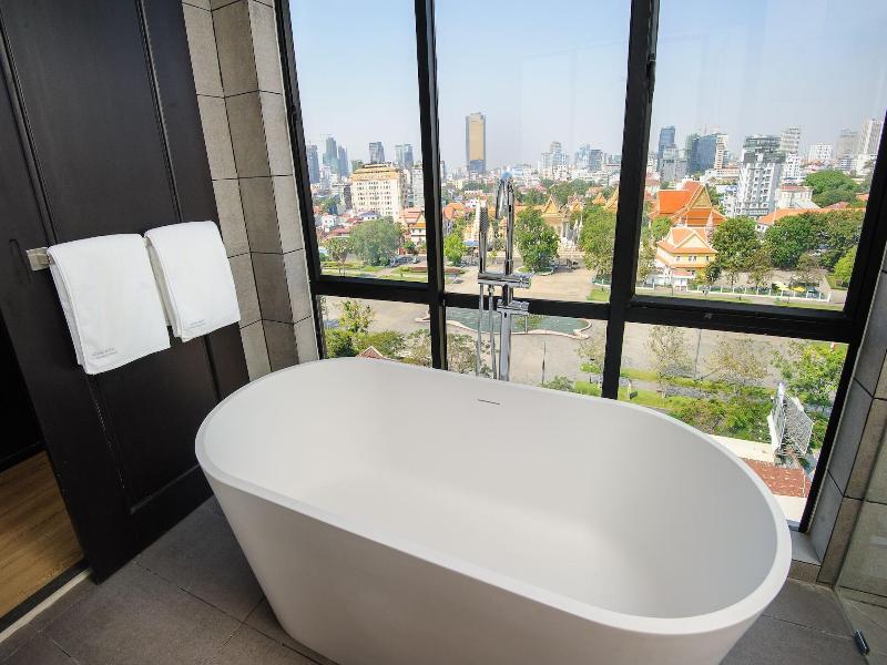 Glow Park Hotel Grand Royal Palace image