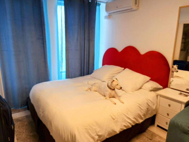 Hostal Estudios image