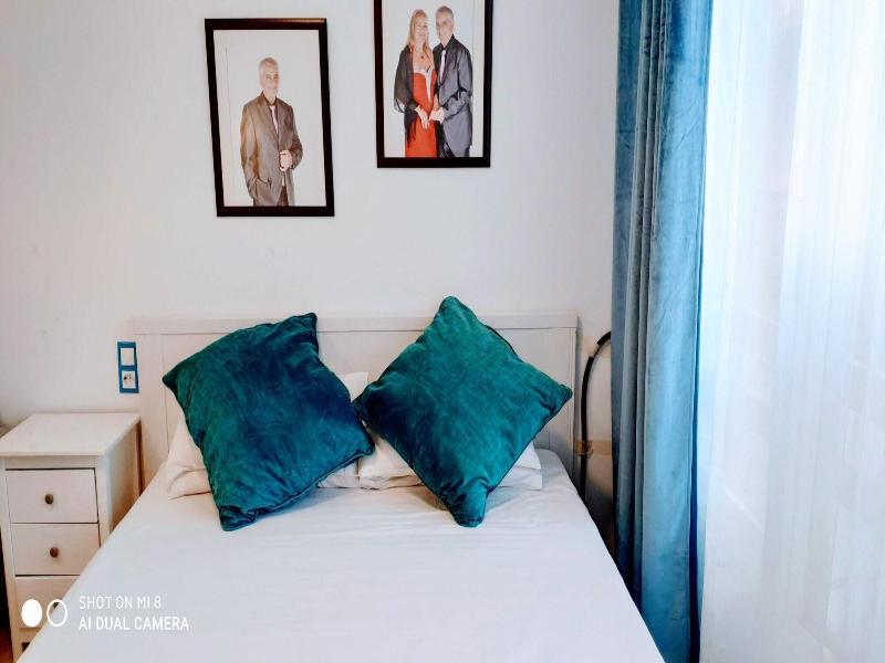 Hostal Estudios image
