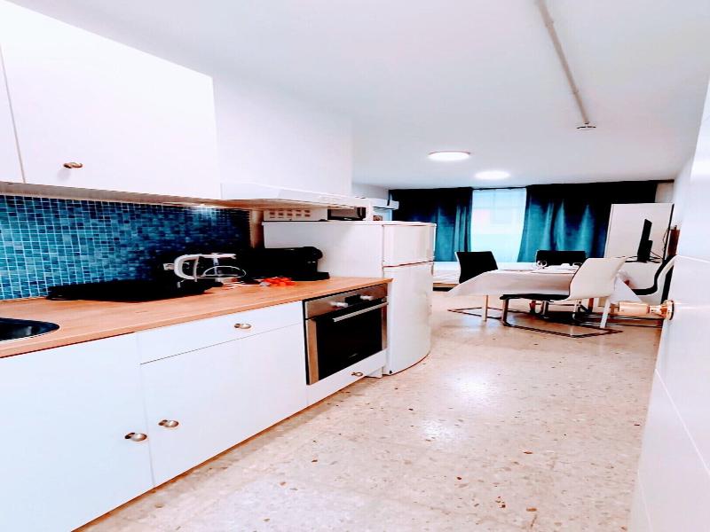Hostal Estudios image