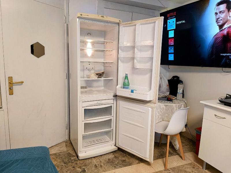 Hostal Estudios image