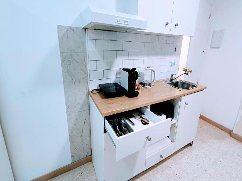 Hostal Estudios image