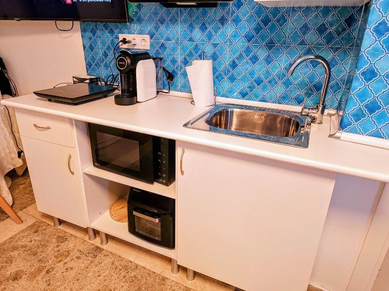 Hostal Estudios image