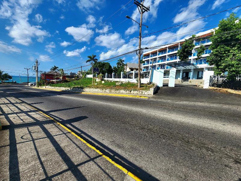 Hotel 39 Jamaica image