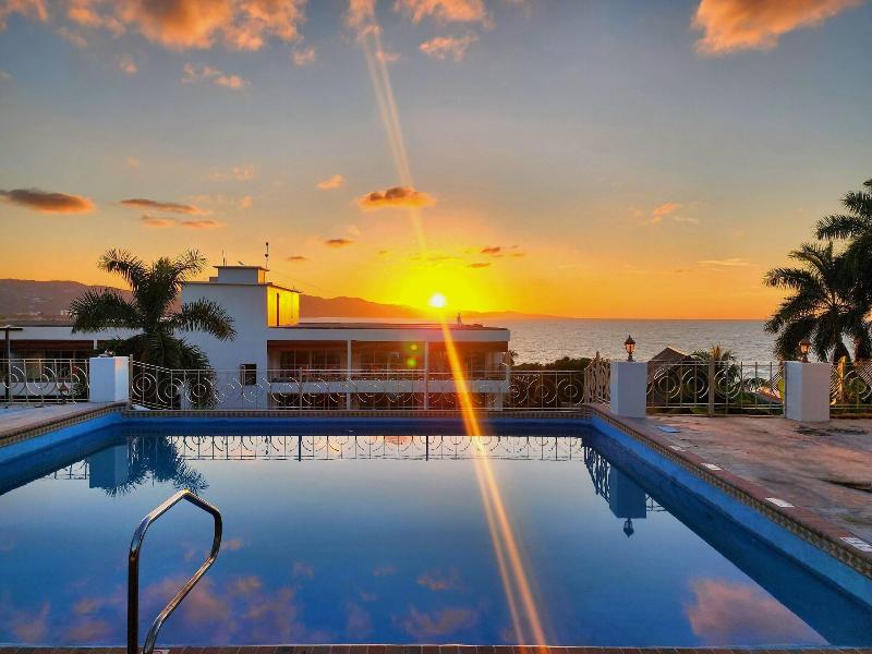 Hotel 39 Jamaica image