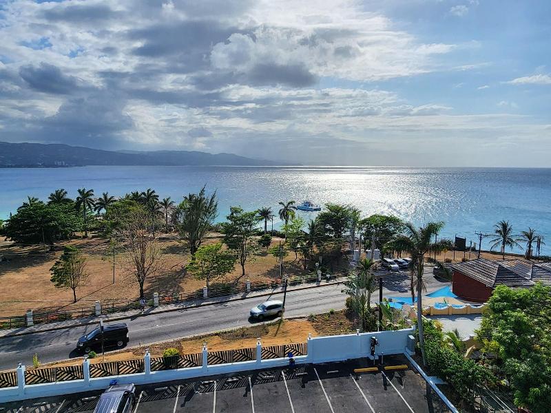 Hotel 39 Jamaica image