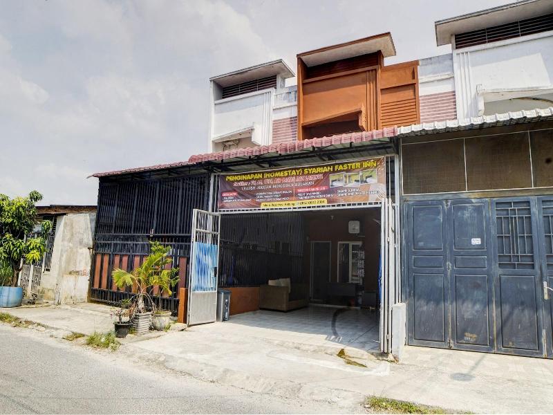 Hotel O Penginapan Syariah Faster Inn image