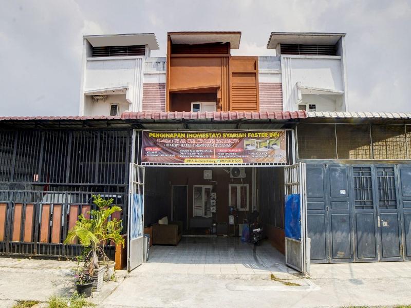 Hotel O Penginapan Syariah Faster Inn image